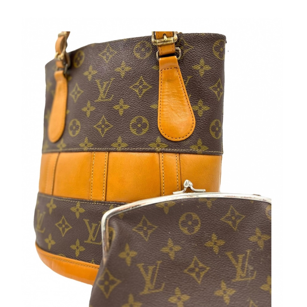 Louis Vuitton
Marais Bucket, key holder & Pochette